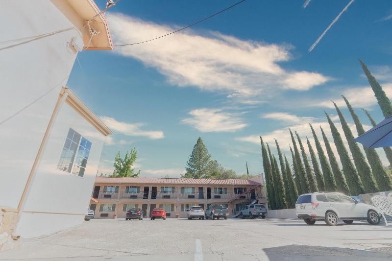 Yosemite Inn image
