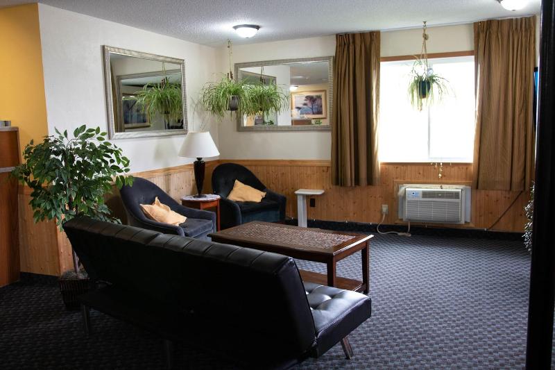 East Grand Inn image