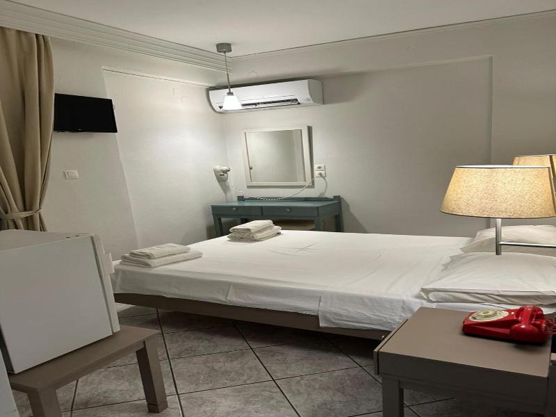 Karis Hotel image