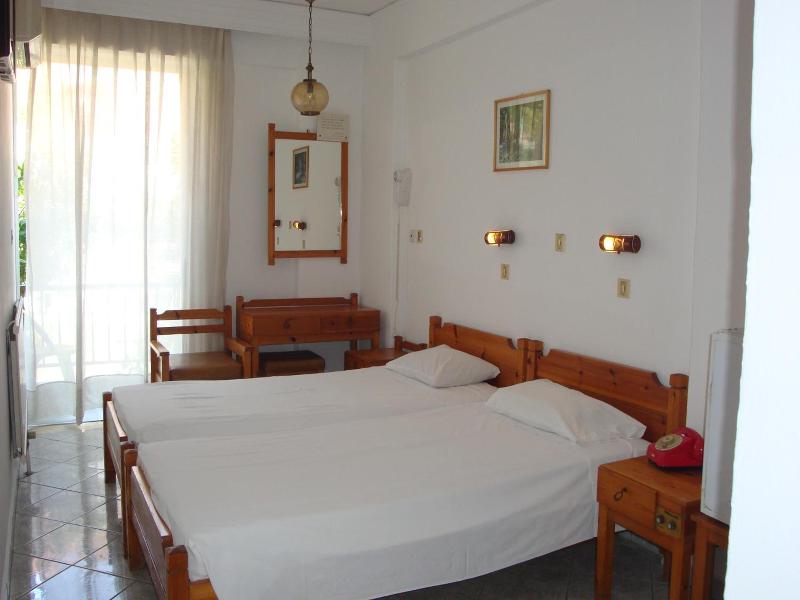 Karis Hotel image