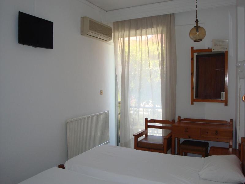 Karis Hotel image