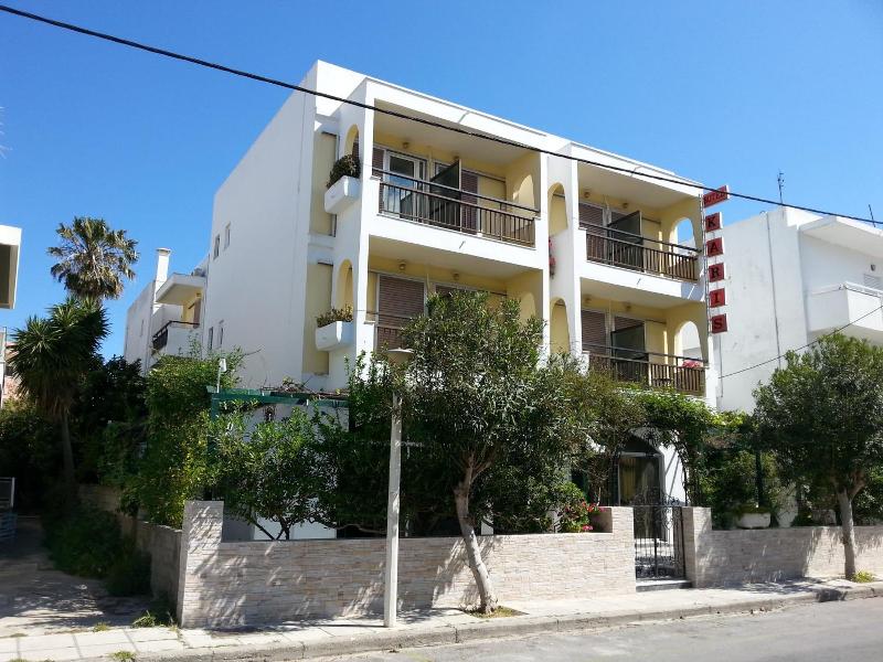 Karis Hotel — general view