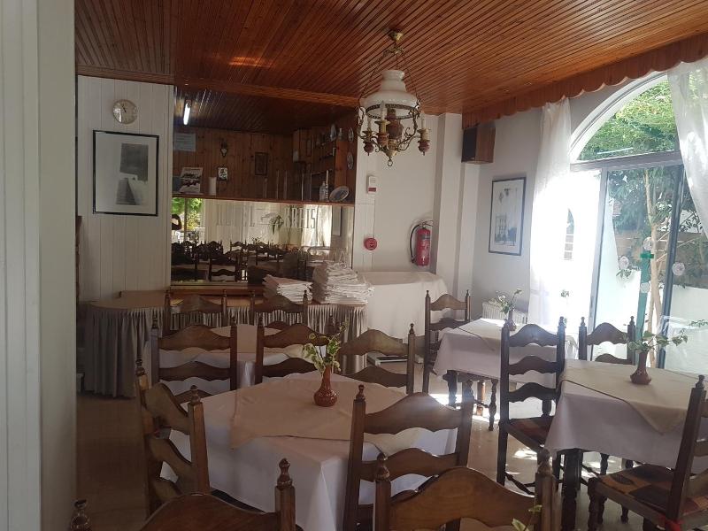 Karis Hotel image