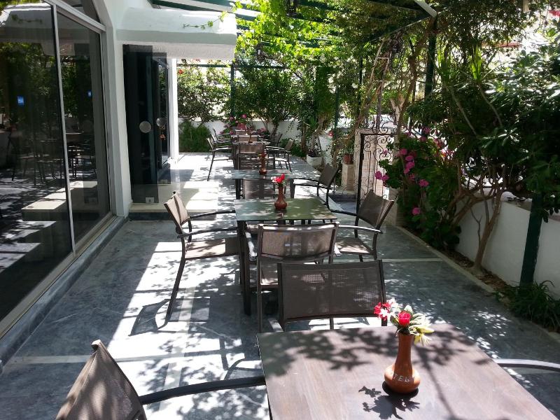 Karis Hotel image