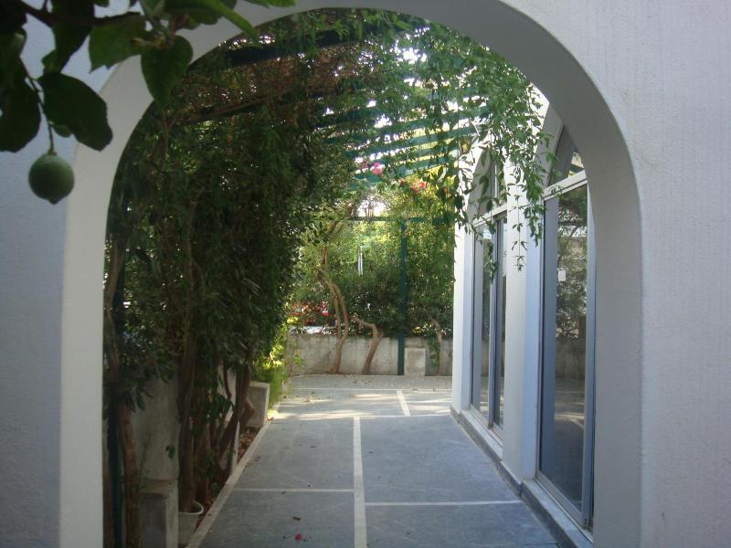 Karis Hotel image