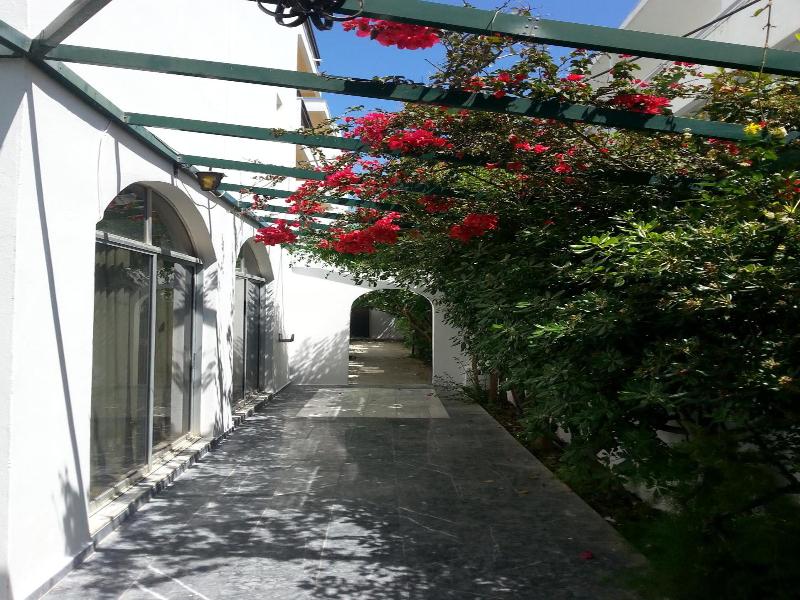 Karis Hotel image
