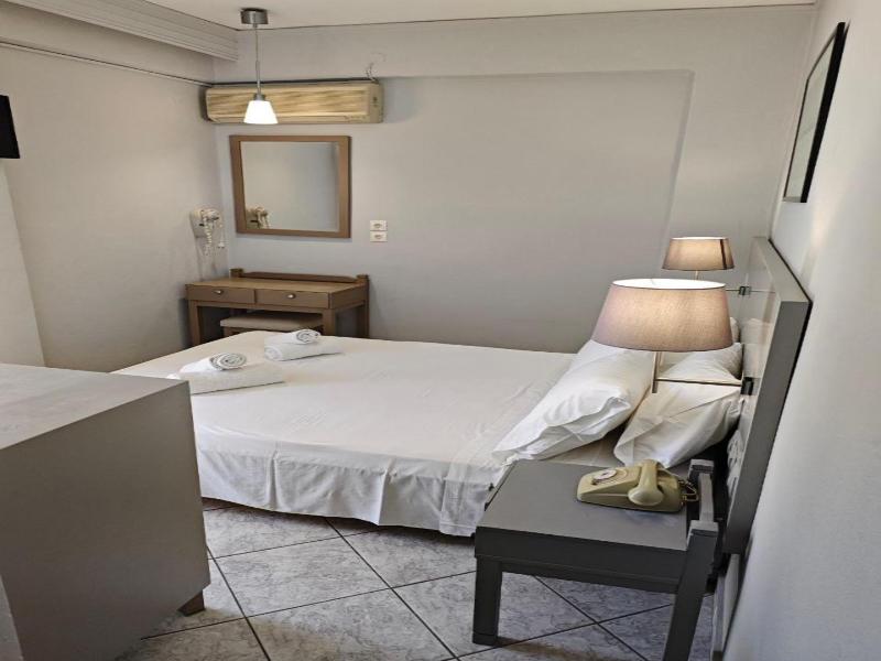Karis Hotel image