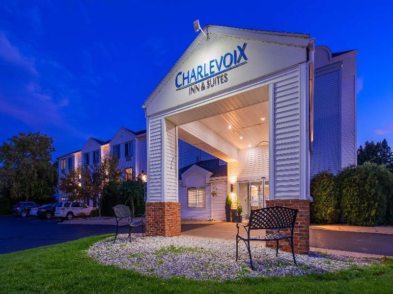 Charlevoix Inn & Suites SureStay Collection by Bes image