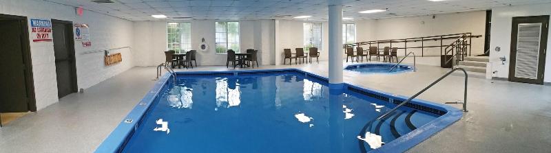 Charlevoix Inn & Suites SureStay Collection by Bes image