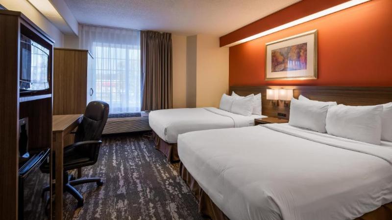 Charlevoix Inn & Suites SureStay Collection by Bes image
