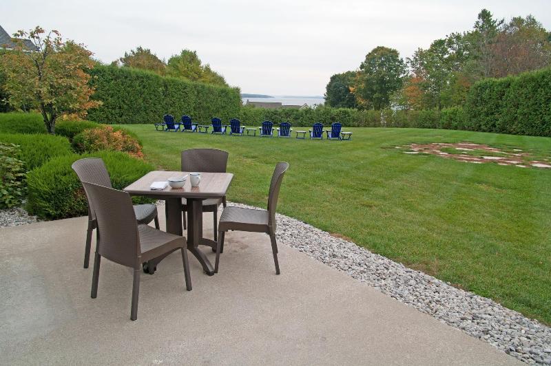 Charlevoix Inn & Suites SureStay Collection by Bes image