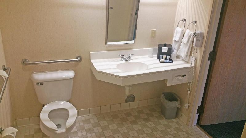 Charlevoix Inn & Suites SureStay Collection by Bes image