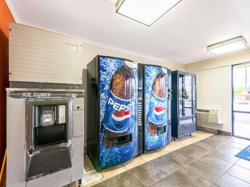 Motel 6 Anniston, AL image