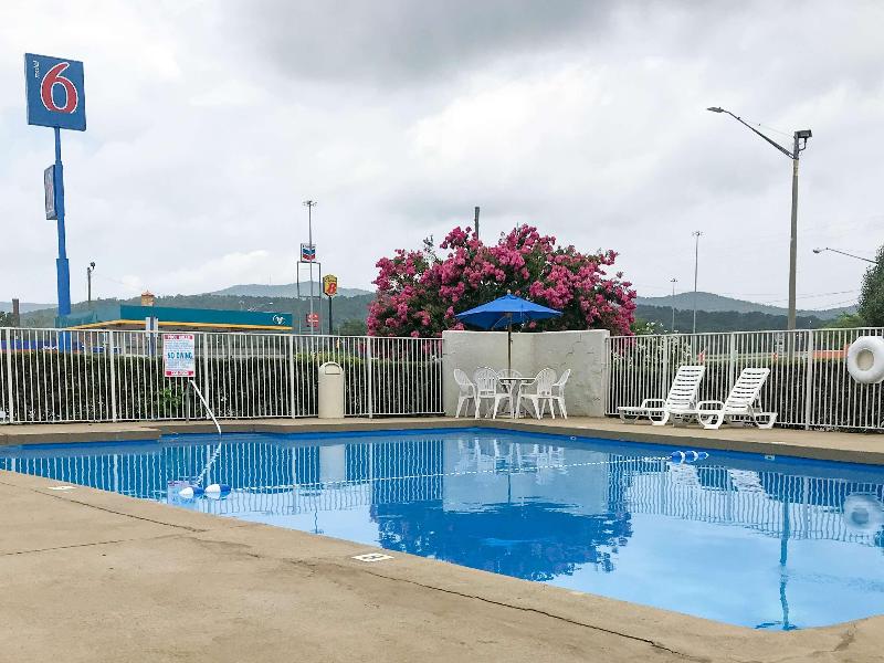 Motel 6 Anniston, AL image