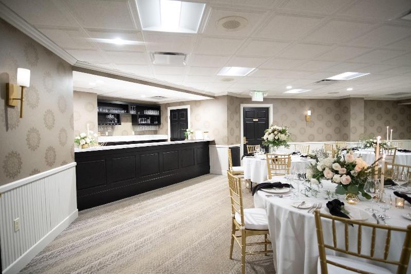 The Geneva Inn image