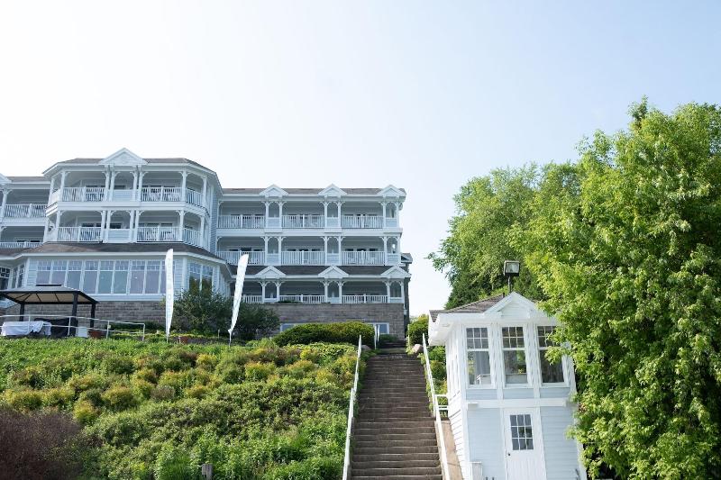 The Geneva Inn image