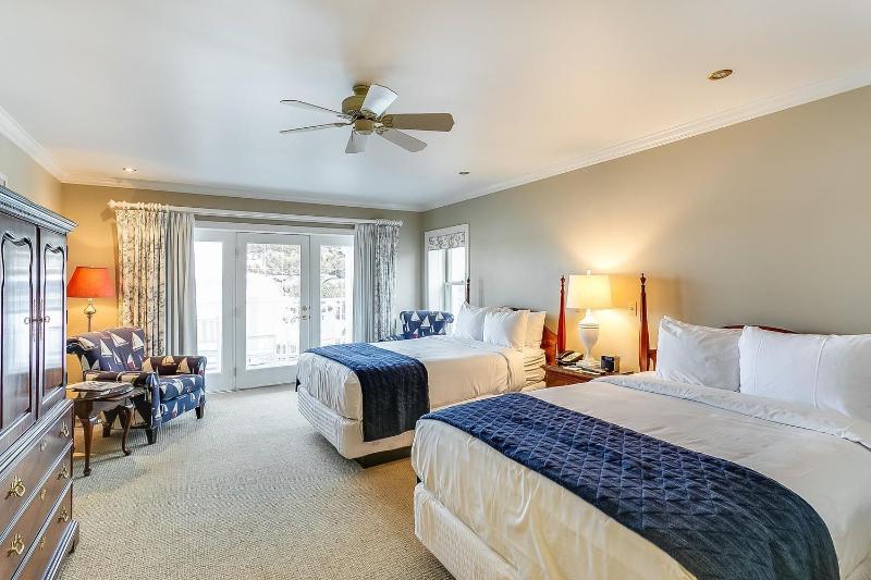 The Geneva Inn image