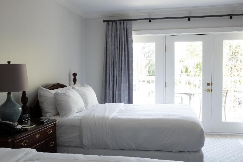 The Geneva Inn image