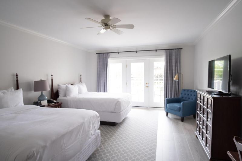 The Geneva Inn image