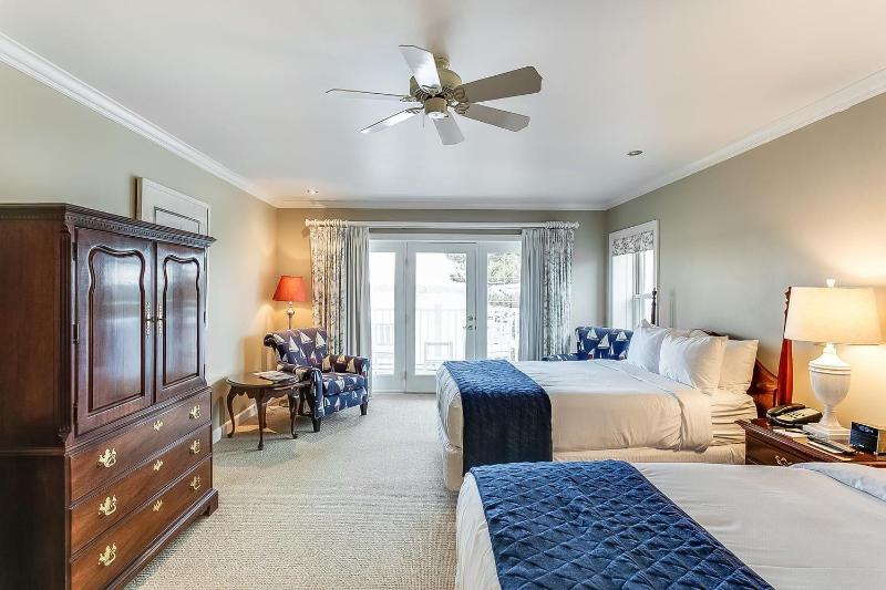 The Geneva Inn image