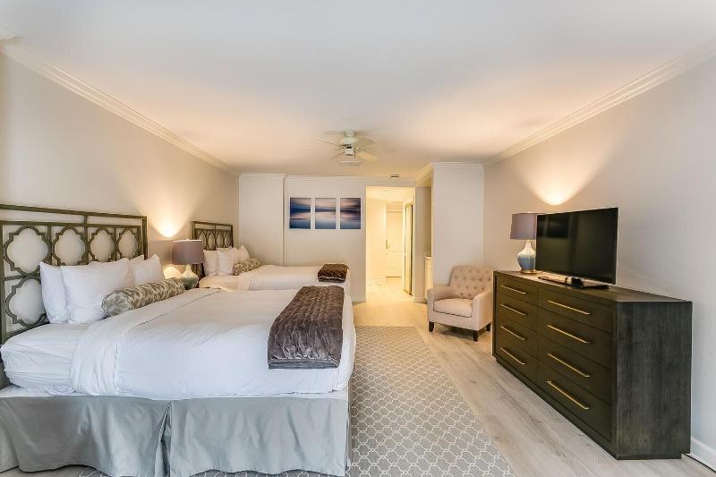 The Geneva Inn image