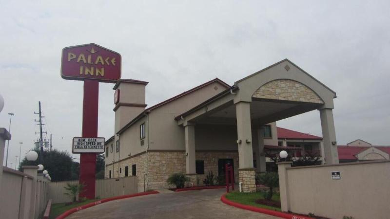 Palace Inn Greenspoint image
