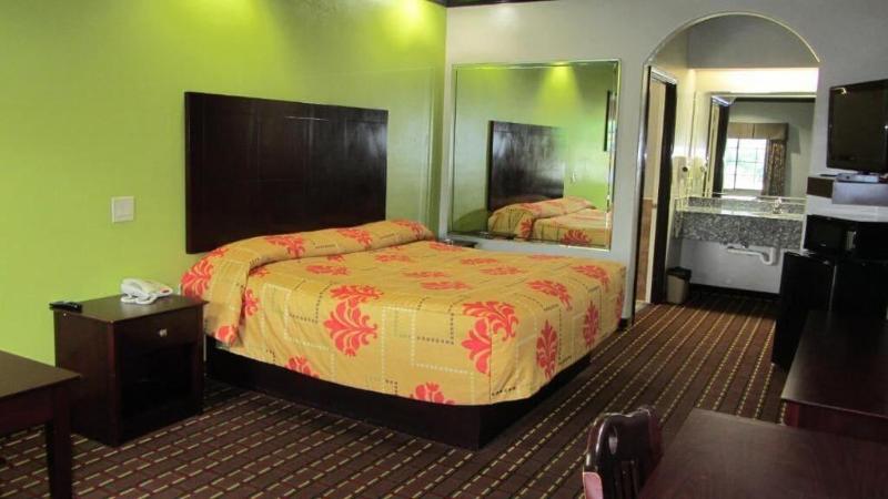 Palace Inn Greenspoint image