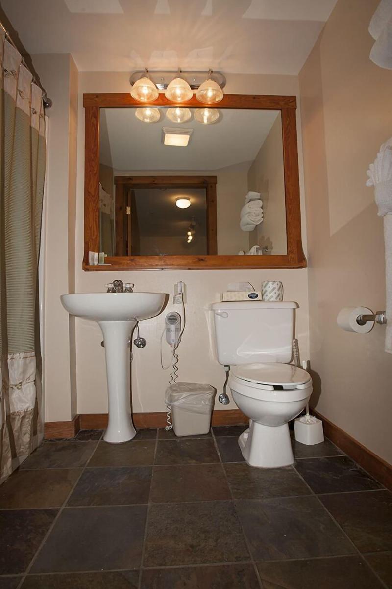 Rimfire Lodge image