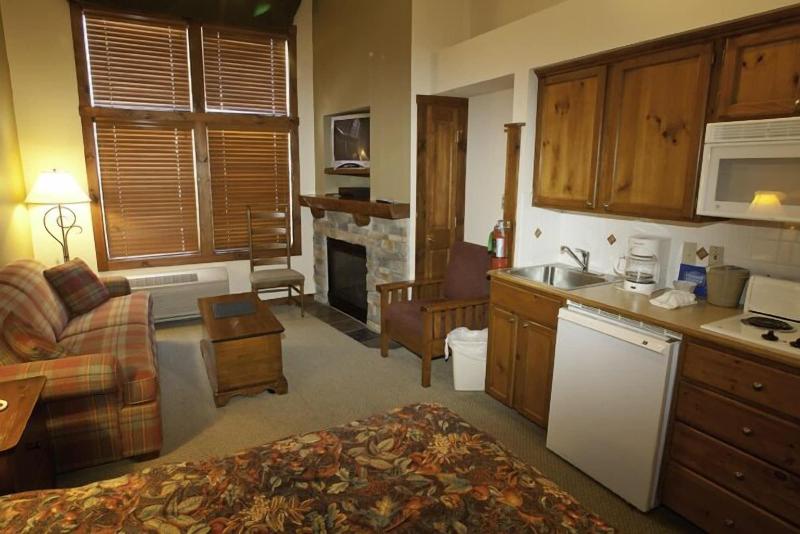 Rimfire Lodge image