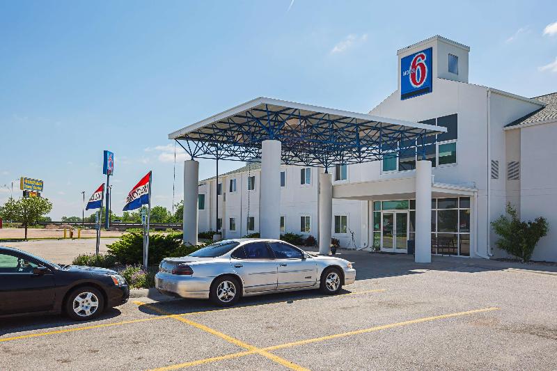 Motel 6 Grand Island, NE image
