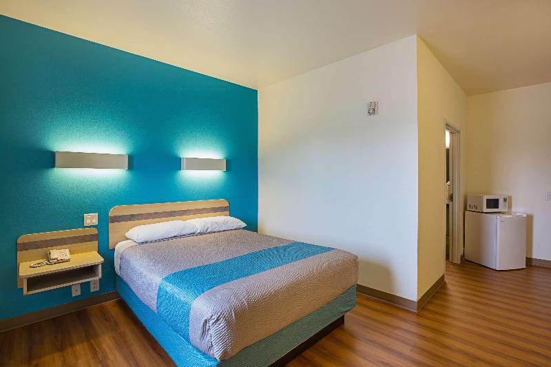 Motel 6 Grand Island, NE image