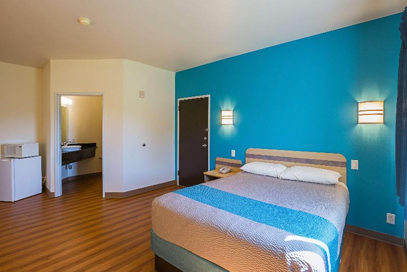 Motel 6 Grand Island, NE image