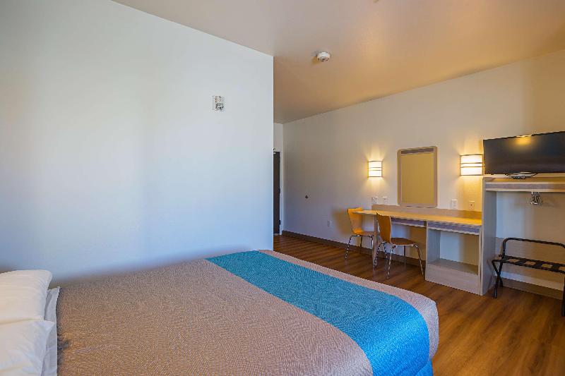 Motel 6 Grand Island, NE image