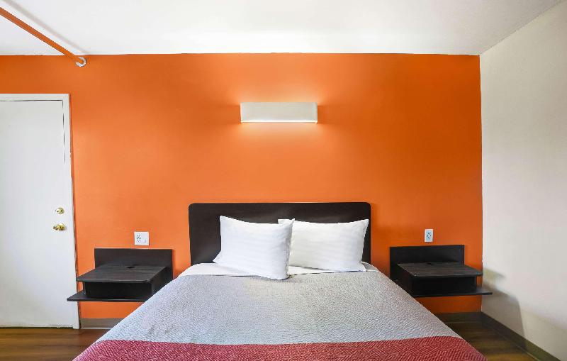 Motel 6 Ilion, NY image