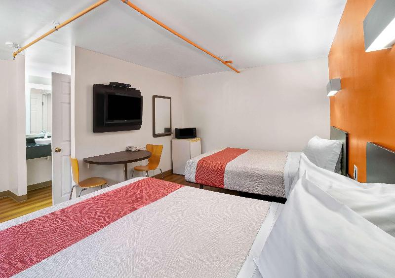 Motel 6 Ilion, NY image