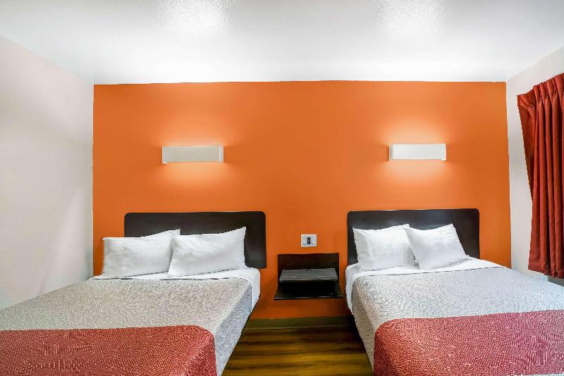 Motel 6 Ilion, NY image