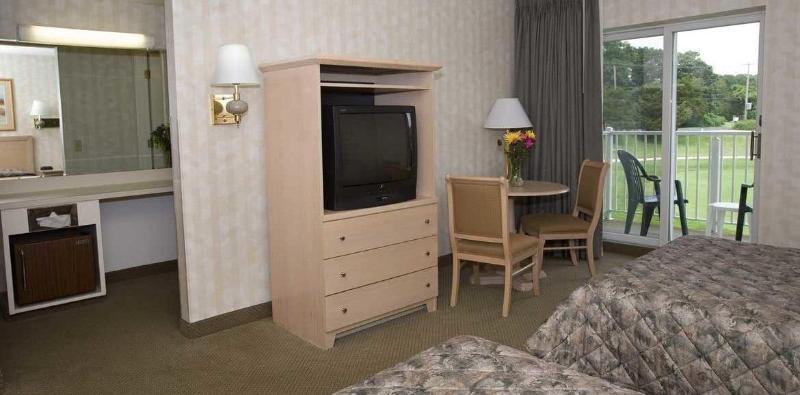 Winnapaug Inn image