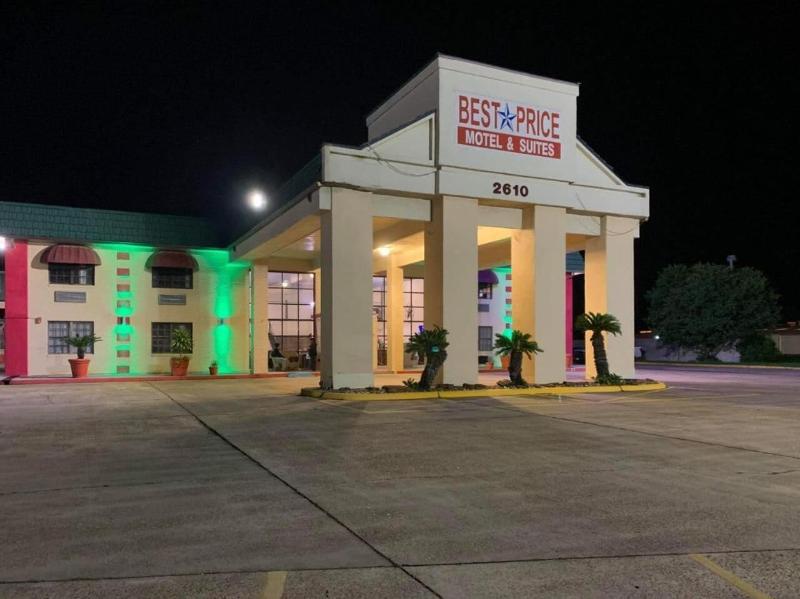 Best Price Motel And Suites image