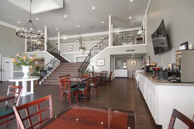 Best Price Motel And Suites image