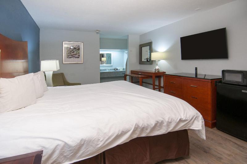 Best Price Motel And Suites image