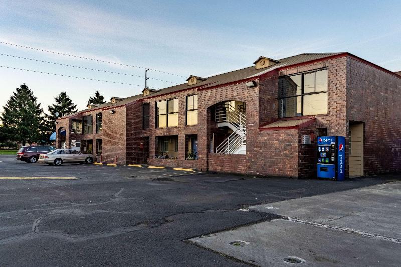 Motel 6 Canby, OR image