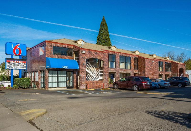 Motel 6 Canby, OR image
