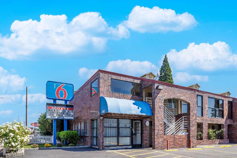 Motel 6 Canby, OR image