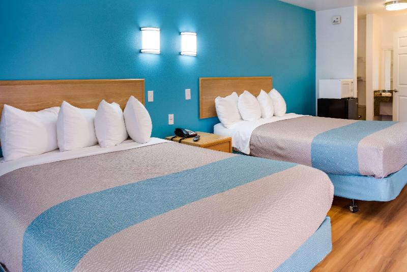 Motel 6 Canby, OR image