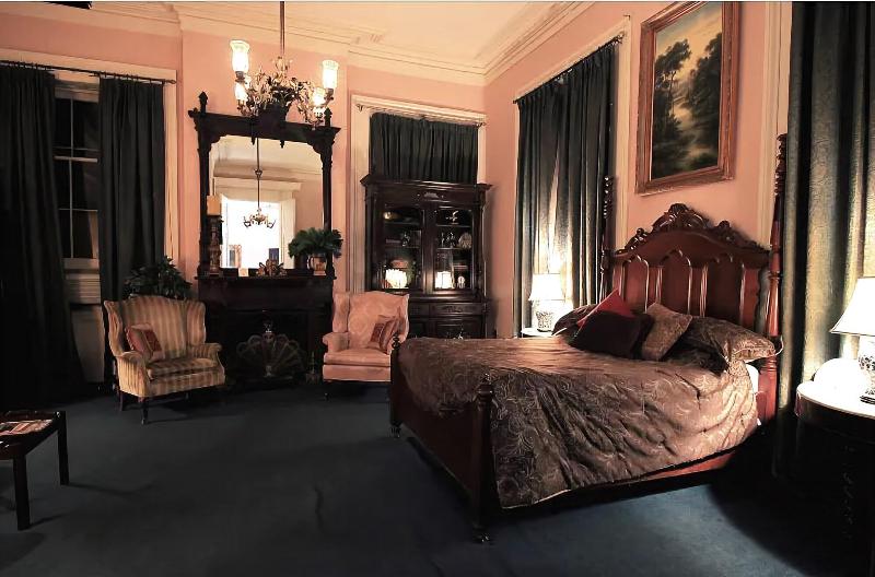 The Olivier House Hotel image