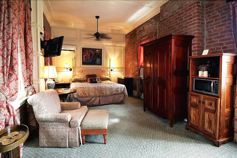 The Olivier House Hotel image