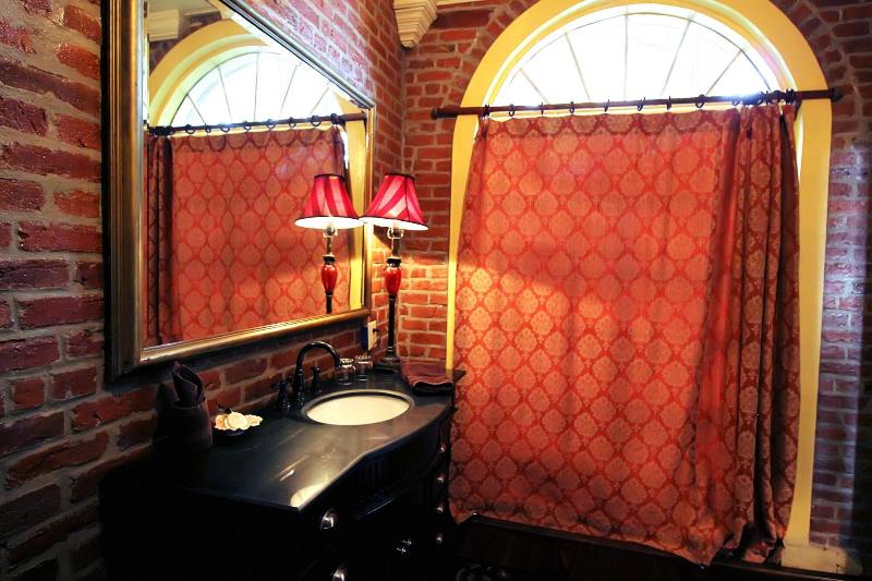 The Olivier House Hotel image