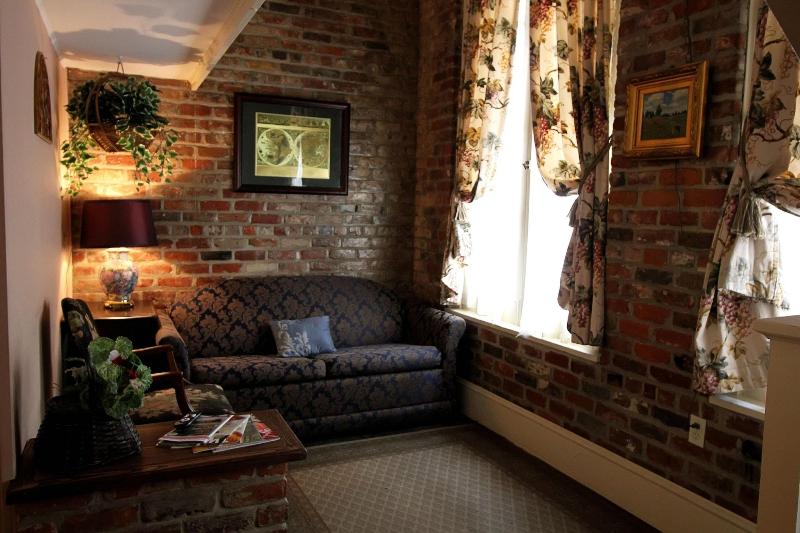 The Olivier House Hotel image