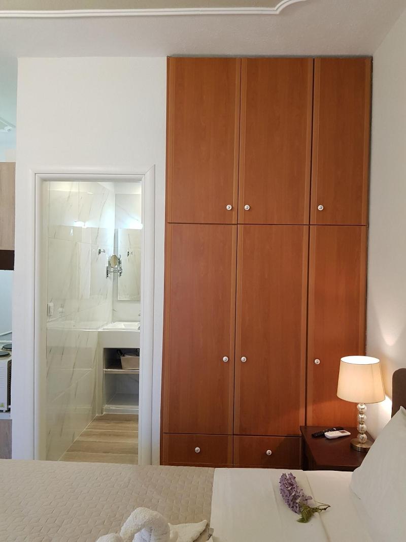 Virvilis Apartments image