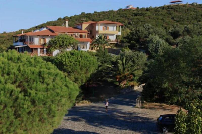Athorama Hotel